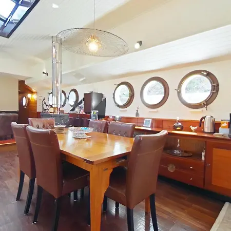 Peniche Mirage, Cabine St Exupery بيت ضيافة